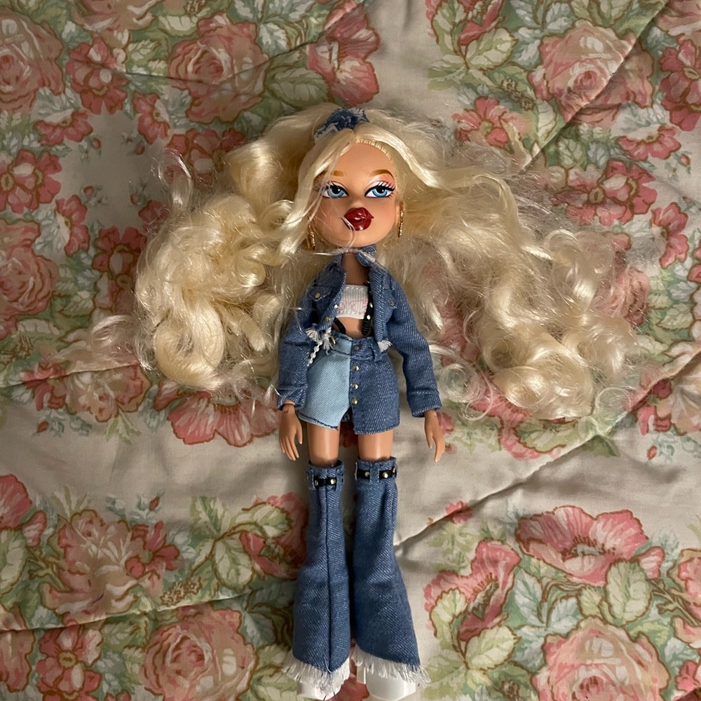 Bratz Always Chloe Fashion Doll